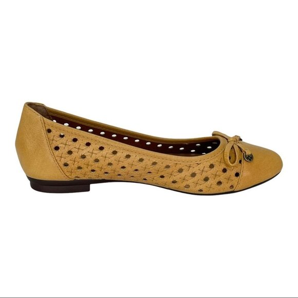 Patricia Nash Bettina Ochre Leather Perforated Bow Accent Womens Flats Size 6M - Picture 3 of 13